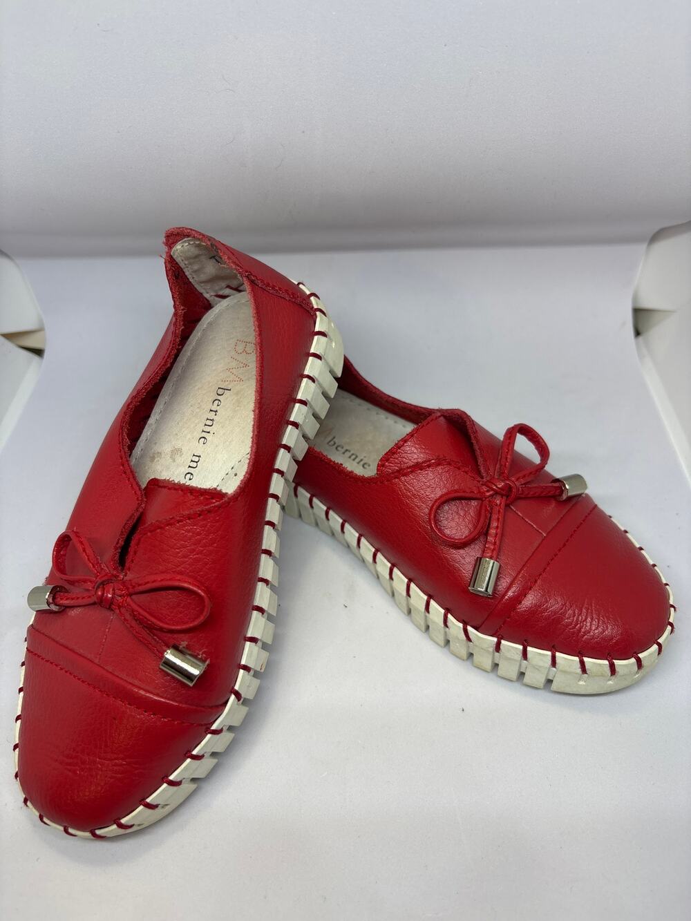 Bernie Mev Girls Red Leather TWK50 Loafer Slip On Bow Shoes Size 28 EU